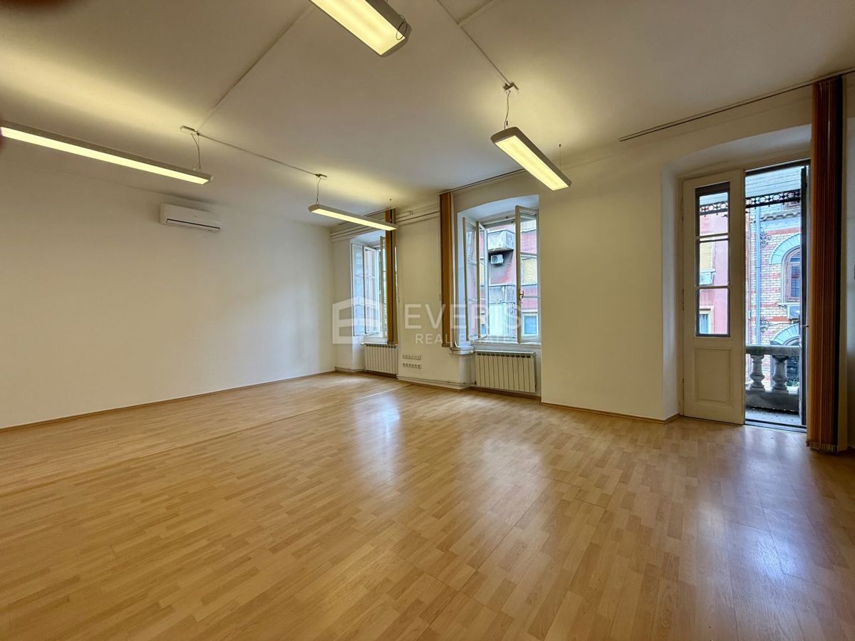 Centar, Rijeka, 110,19m2