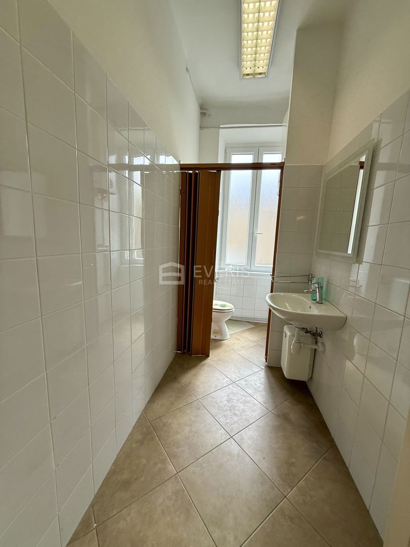 Centar, Rijeka, 110,19m2