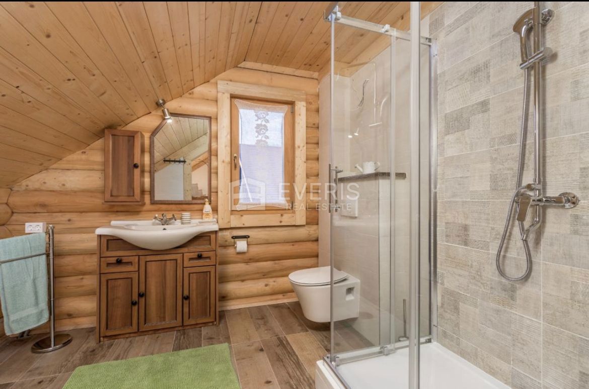 Gornji Turni, Delnice, 207m2