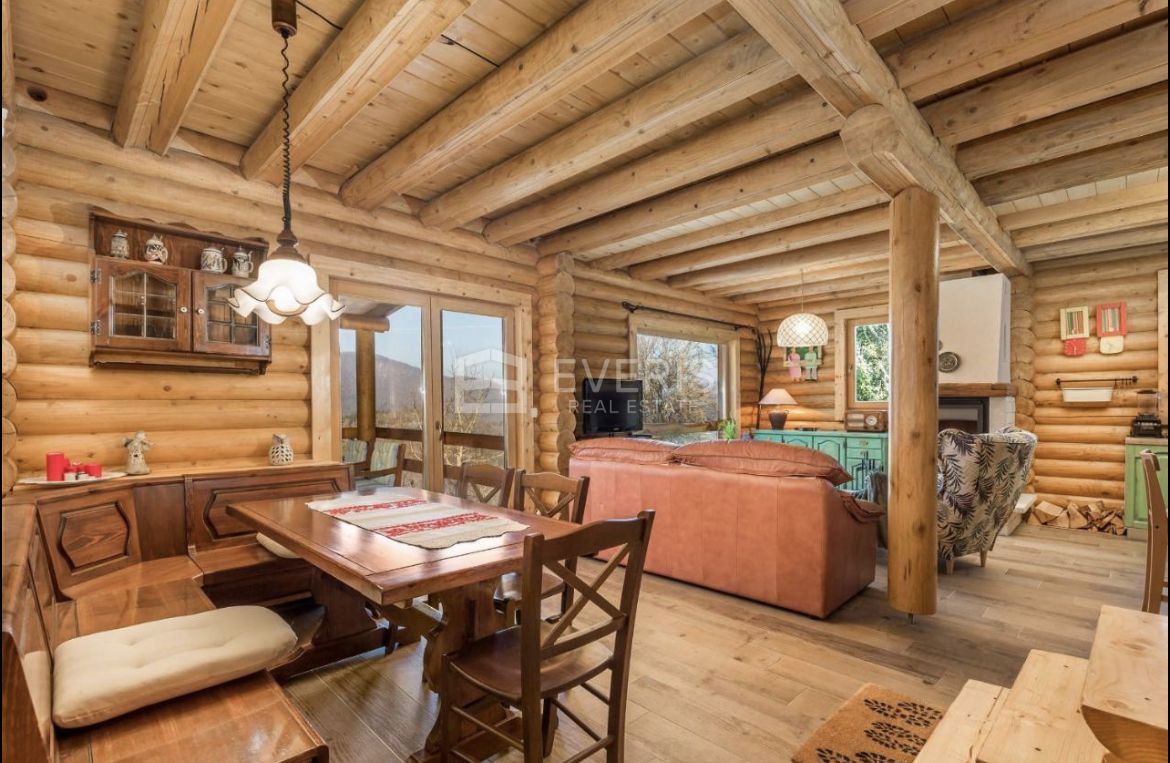 Gornji Turni, Delnice, 207m2