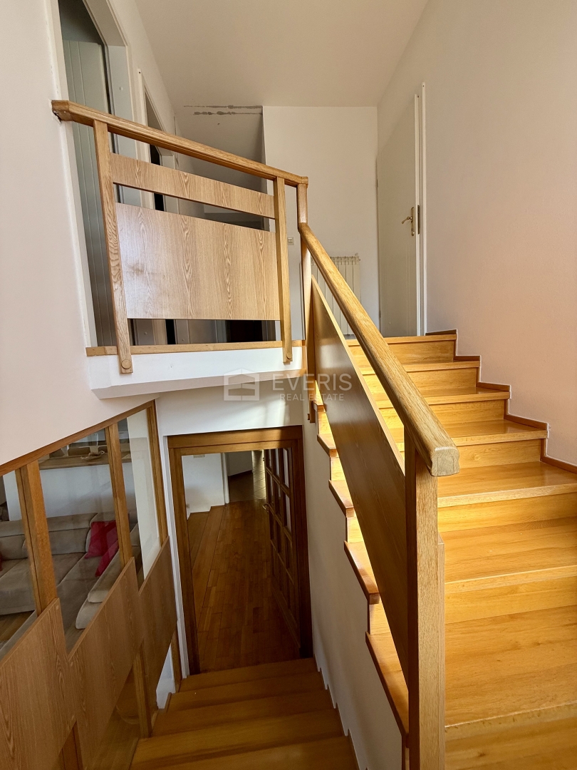 Marinići, Viškovo, 250m2