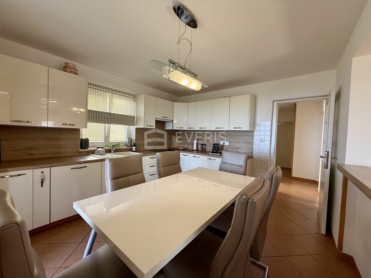 Marinići, Viškovo, 250m2