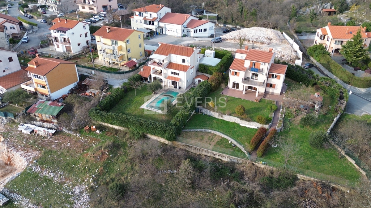 Marinići, Viškovo, 250m2