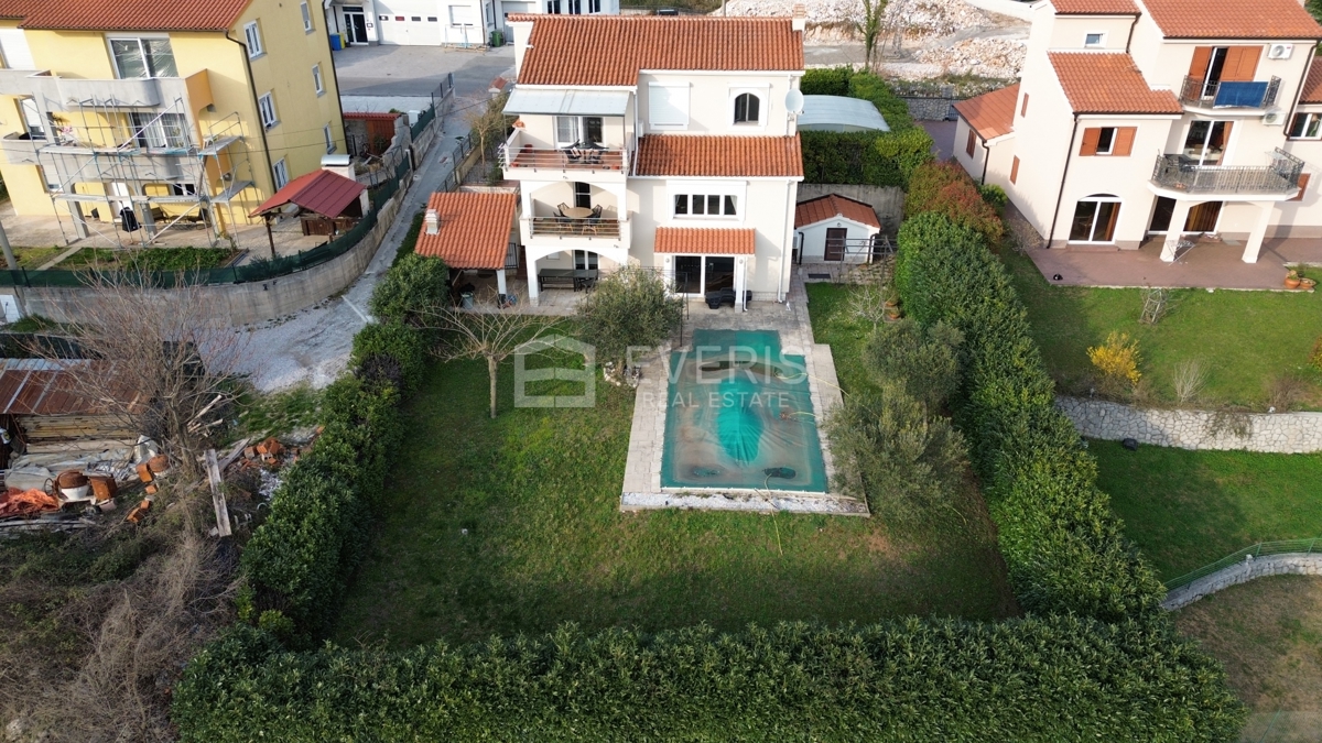 Marinići, Viškovo, 250m2