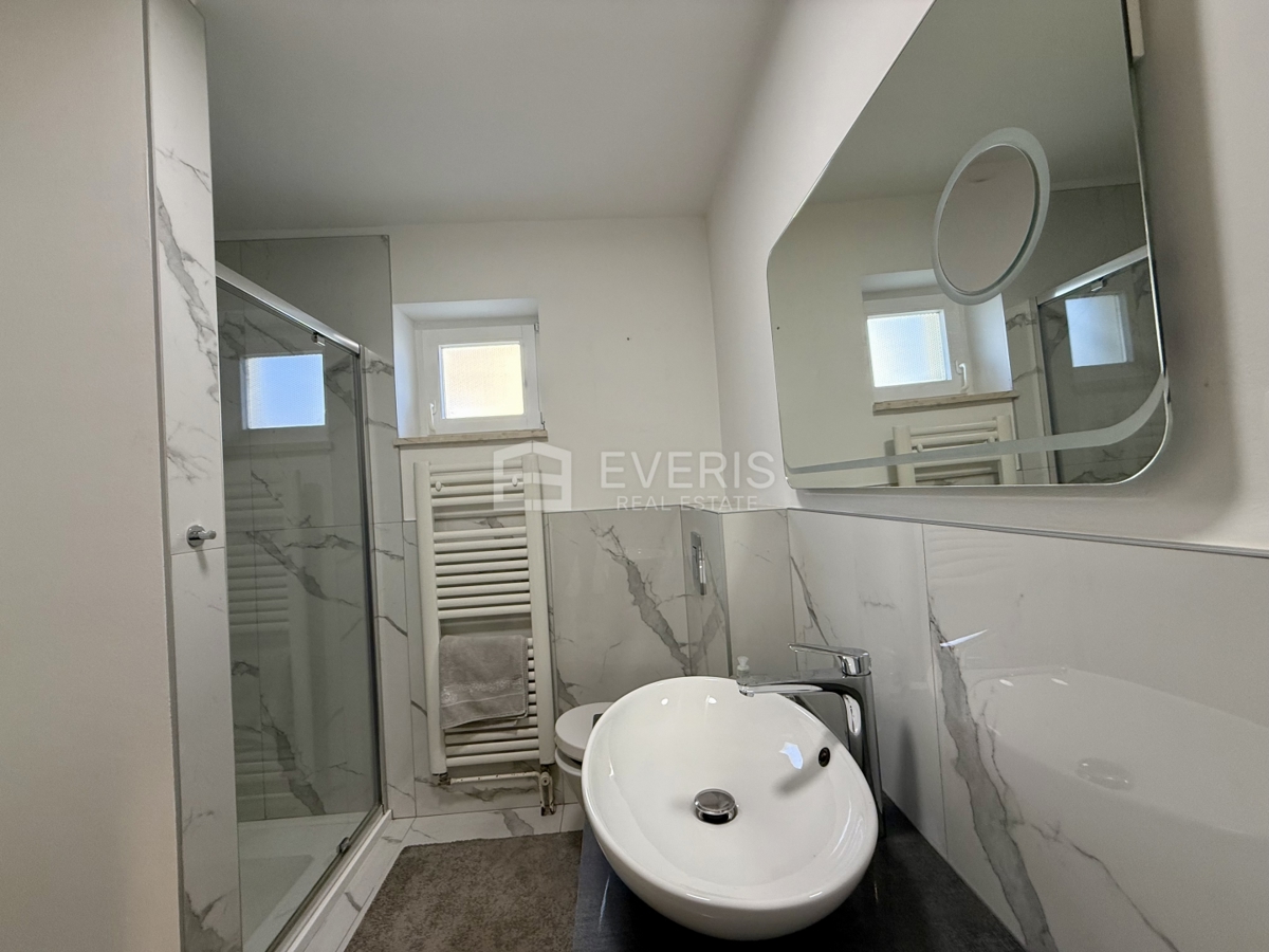 Marinići, Viškovo, 250m2