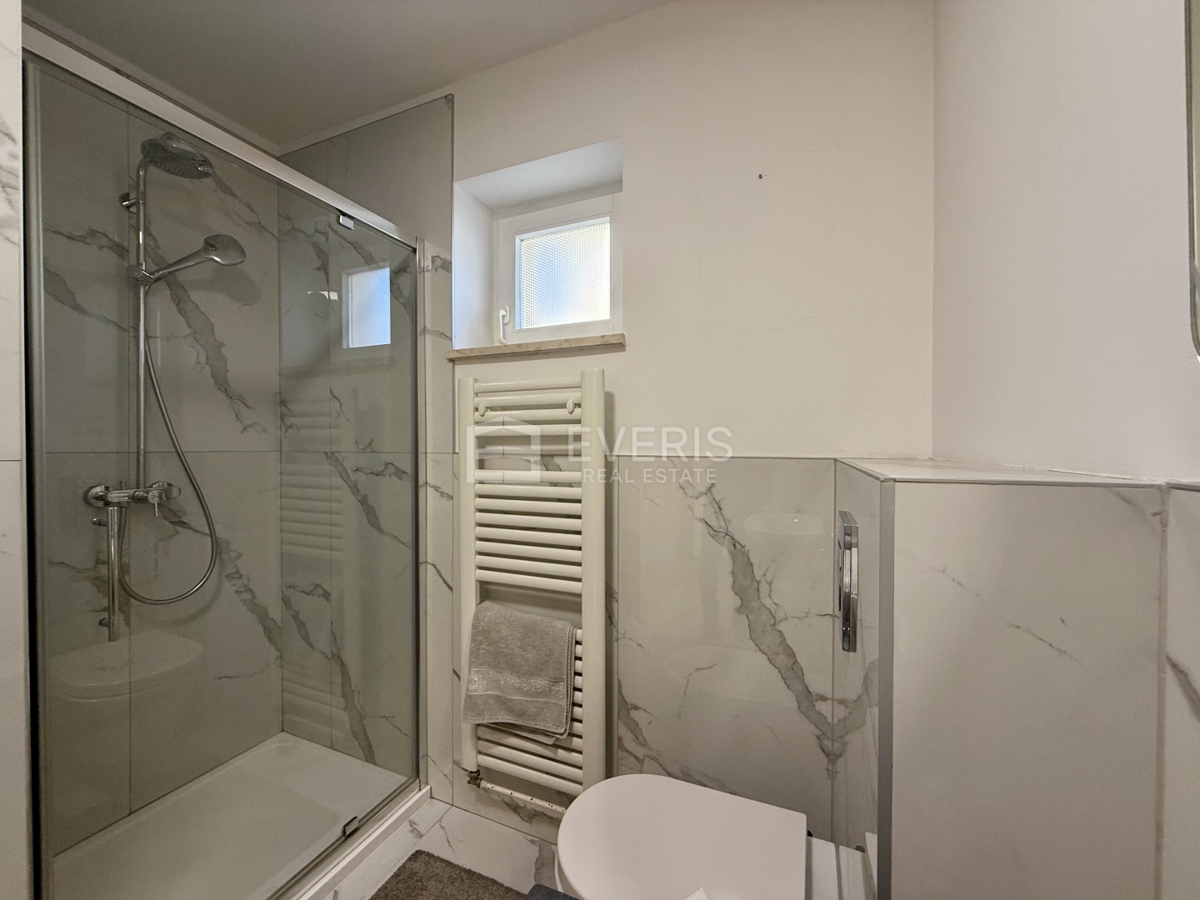 Marinići, Viškovo, 250m2