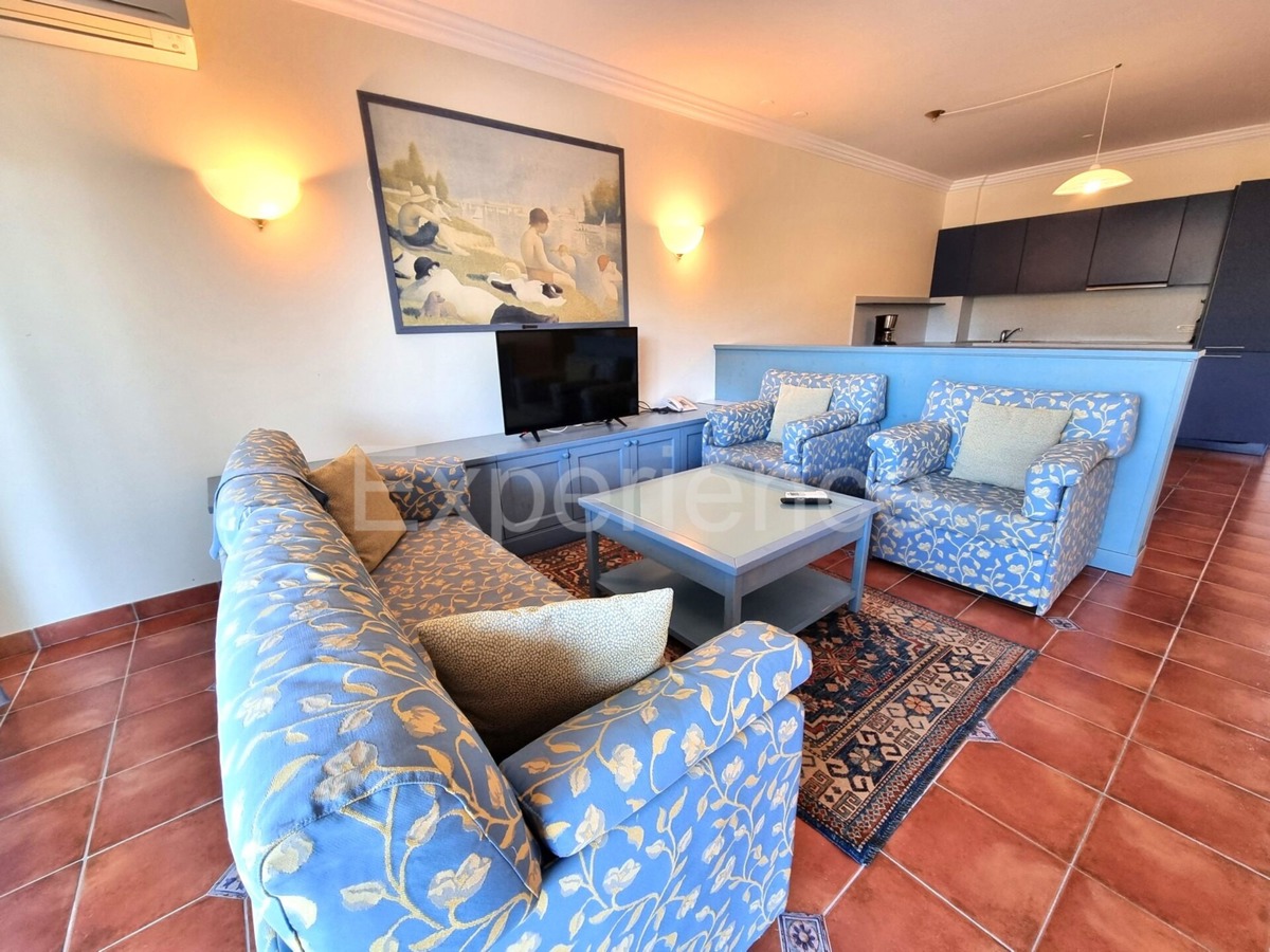 POSIZIONE ESCLUSIVA! Crveni vrh - appartamento con spaziosa terrazza, VISTA MARE!