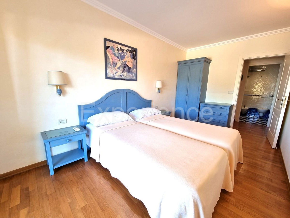 POSIZIONE ESCLUSIVA! Crveni vrh - appartamento con spaziosa terrazza, VISTA MARE!