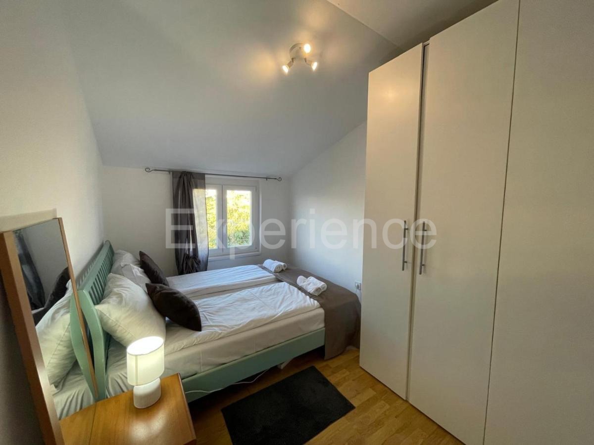 Parenzo - appartamento con 3 camere da letto, VISTA MARE!