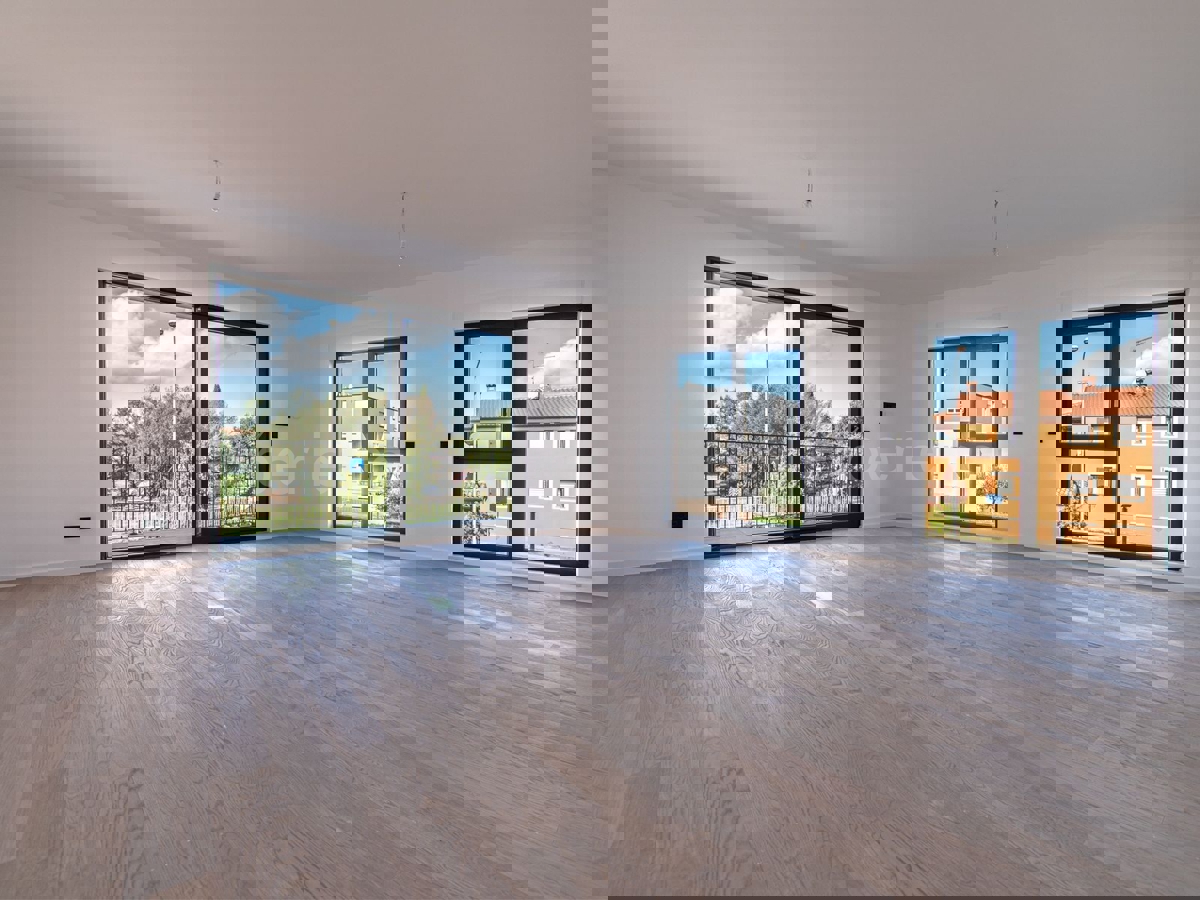 ISTRIA, Umago - appartamento al piano terra con giardino!