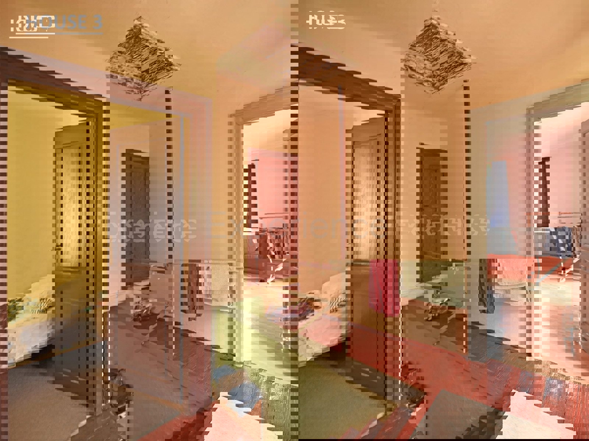 Un Villaggio Idilliaco Dove la Tradizione Incontra la Natura Incontaminata