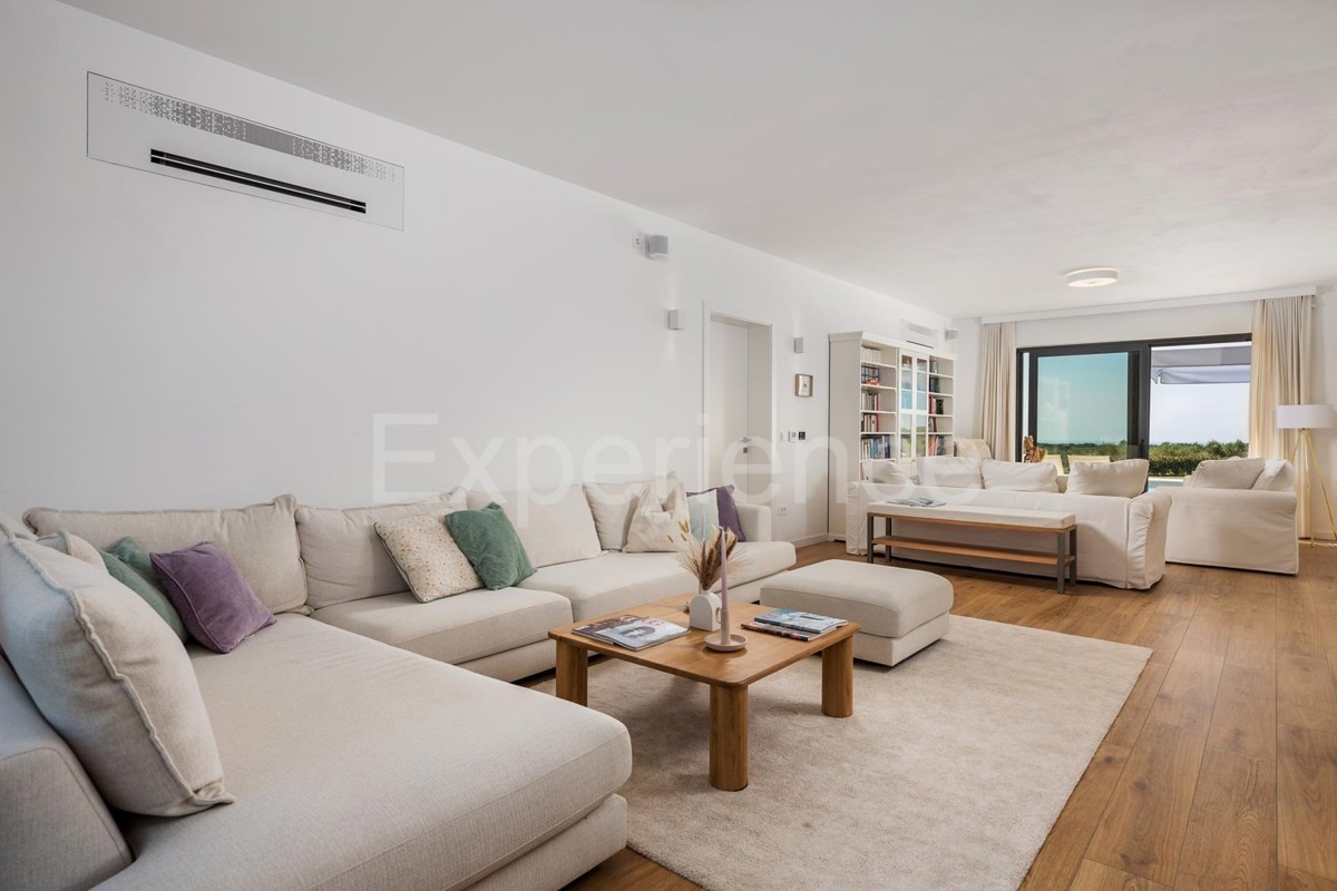 POSIZIONE ESCLUSIVA - lussuosa villa (400 m²) con VISTA MARE aperta!