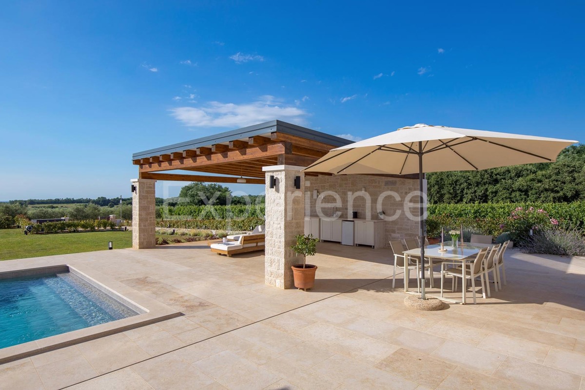 POSIZIONE ESCLUSIVA - lussuosa villa (400 m²) con VISTA MARE aperta!