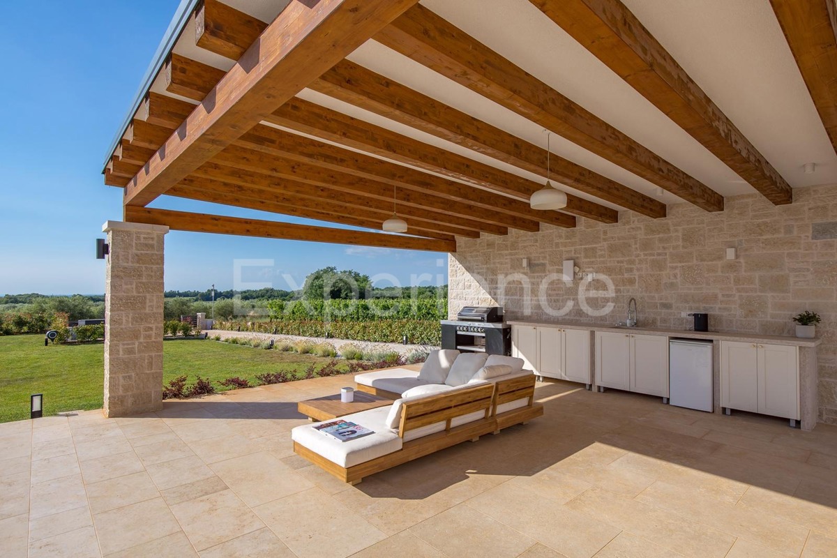 POSIZIONE ESCLUSIVA - lussuosa villa (400 m²) con VISTA MARE aperta!