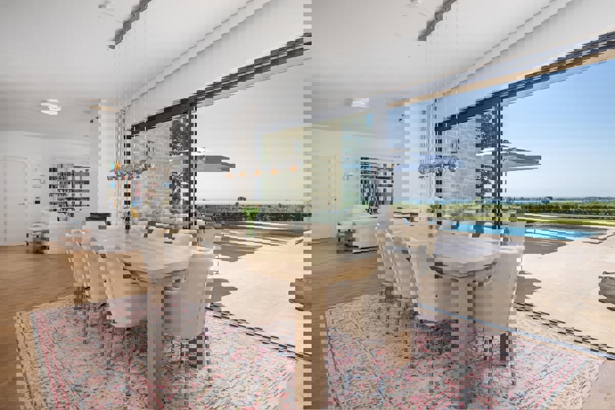 POSIZIONE ESCLUSIVA - lussuosa villa (400 m²) con VISTA MARE aperta!