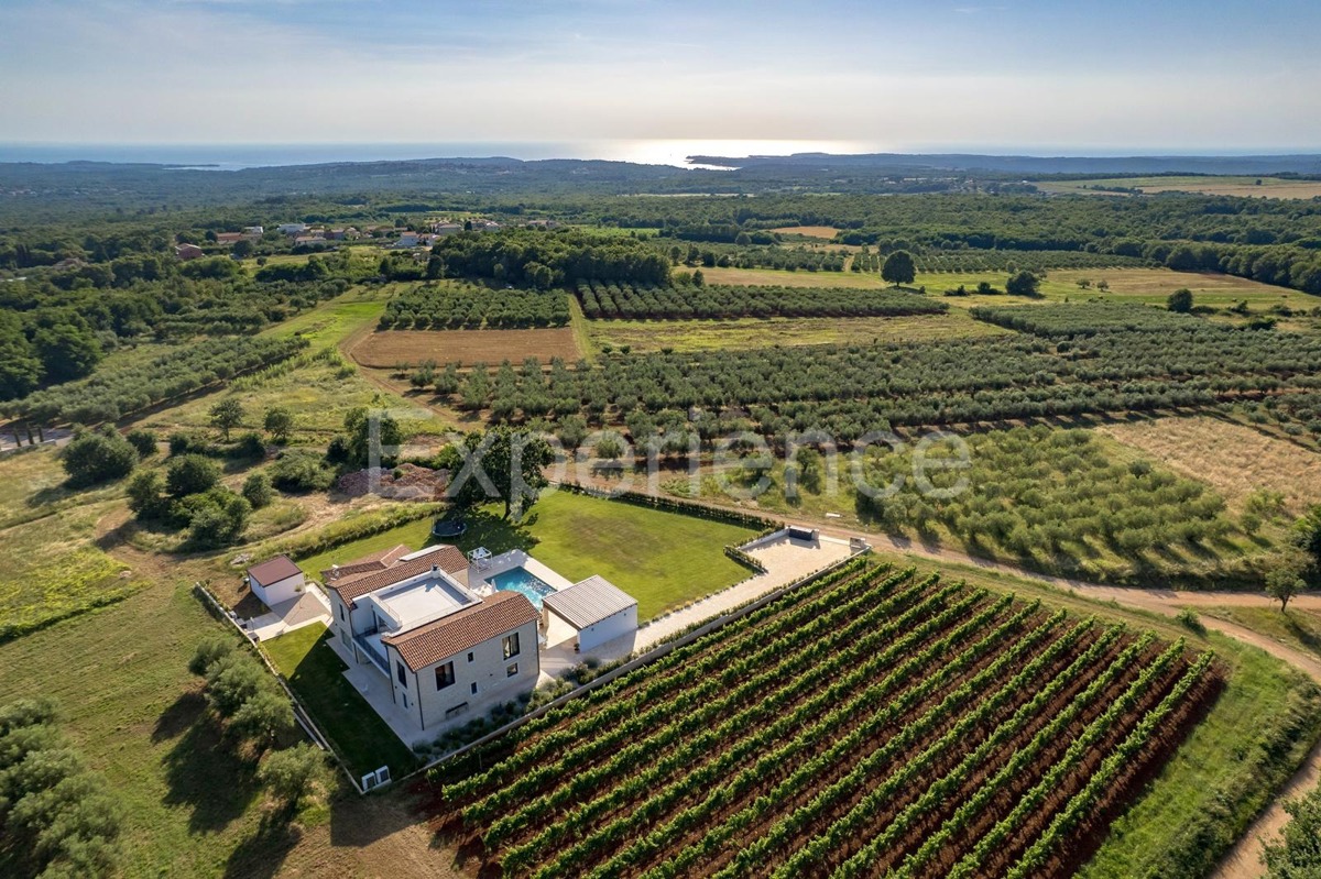 POSIZIONE ESCLUSIVA - lussuosa villa (400 m²) con VISTA MARE aperta!