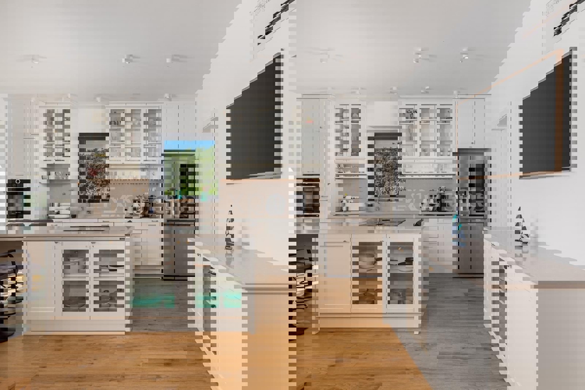 POSIZIONE ESCLUSIVA - lussuosa villa (400 m²) con VISTA MARE aperta!