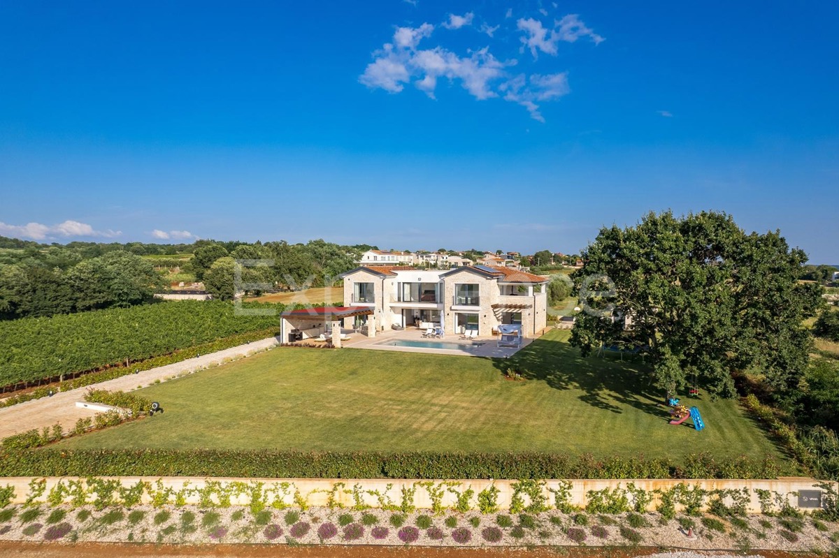 POSIZIONE ESCLUSIVA - lussuosa villa (400 m²) con VISTA MARE aperta!