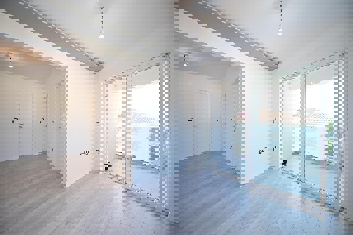 ISTRIA, zona Parenzo – appartamento in un nuovo edificio (54,28 m²), 2. piano