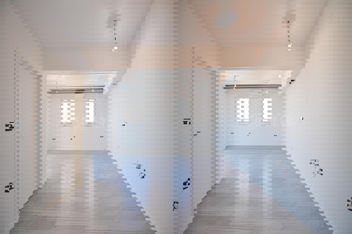 ISTRIA, zona Parenzo – appartamento in un nuovo edificio (54,28 m²), 2. piano