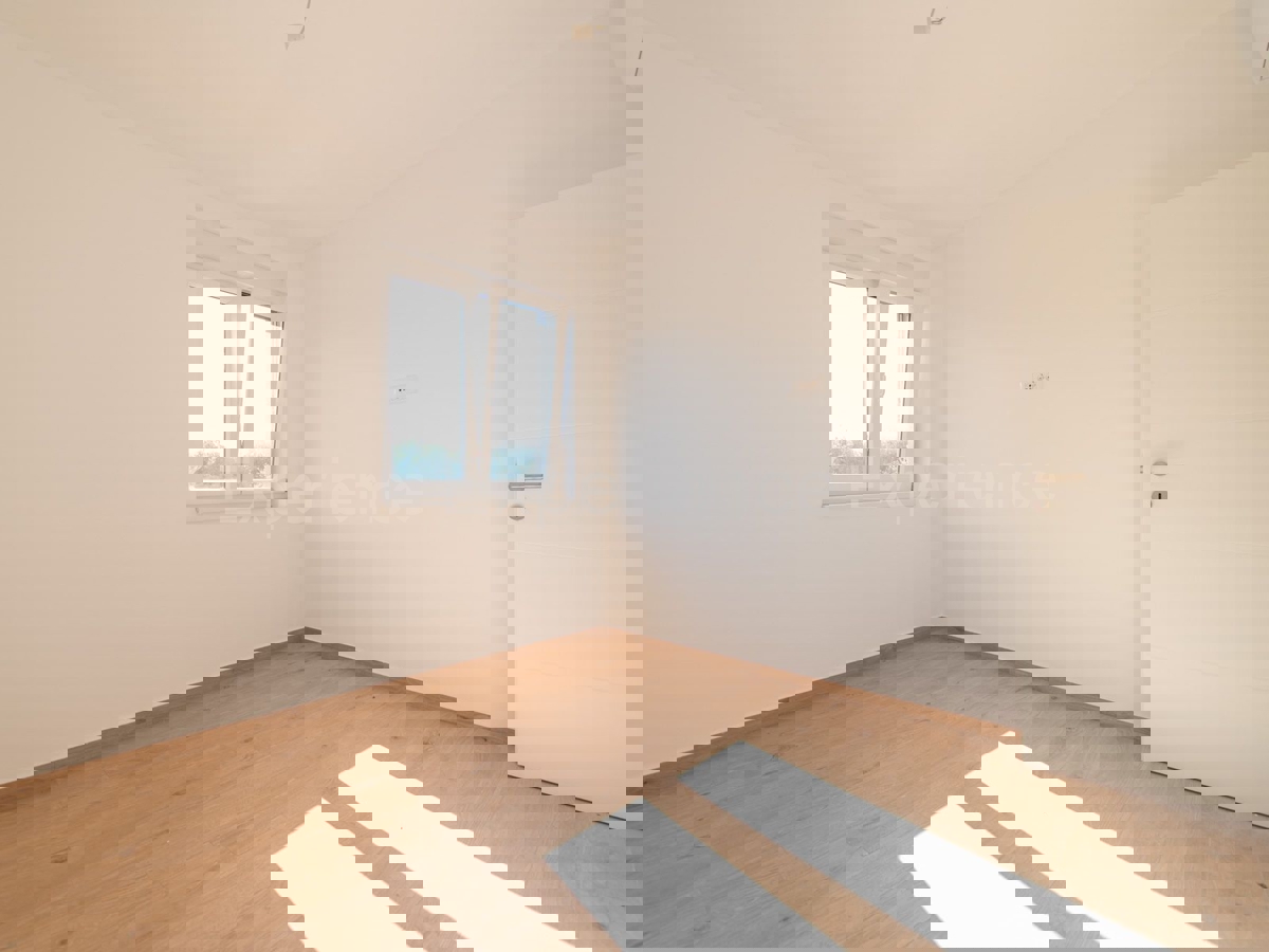 ISTRIA, vicino a Parenzo - appartamento di nuova costruzione con VISTA MARE!