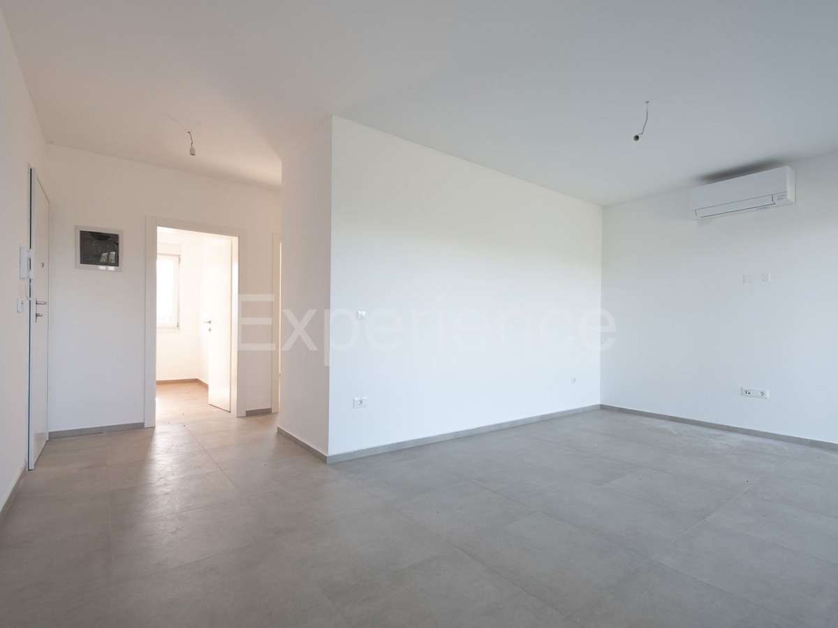 ISTRIA, vicino a Parenzo - appartamento di nuova costruzione con VISTA MARE!