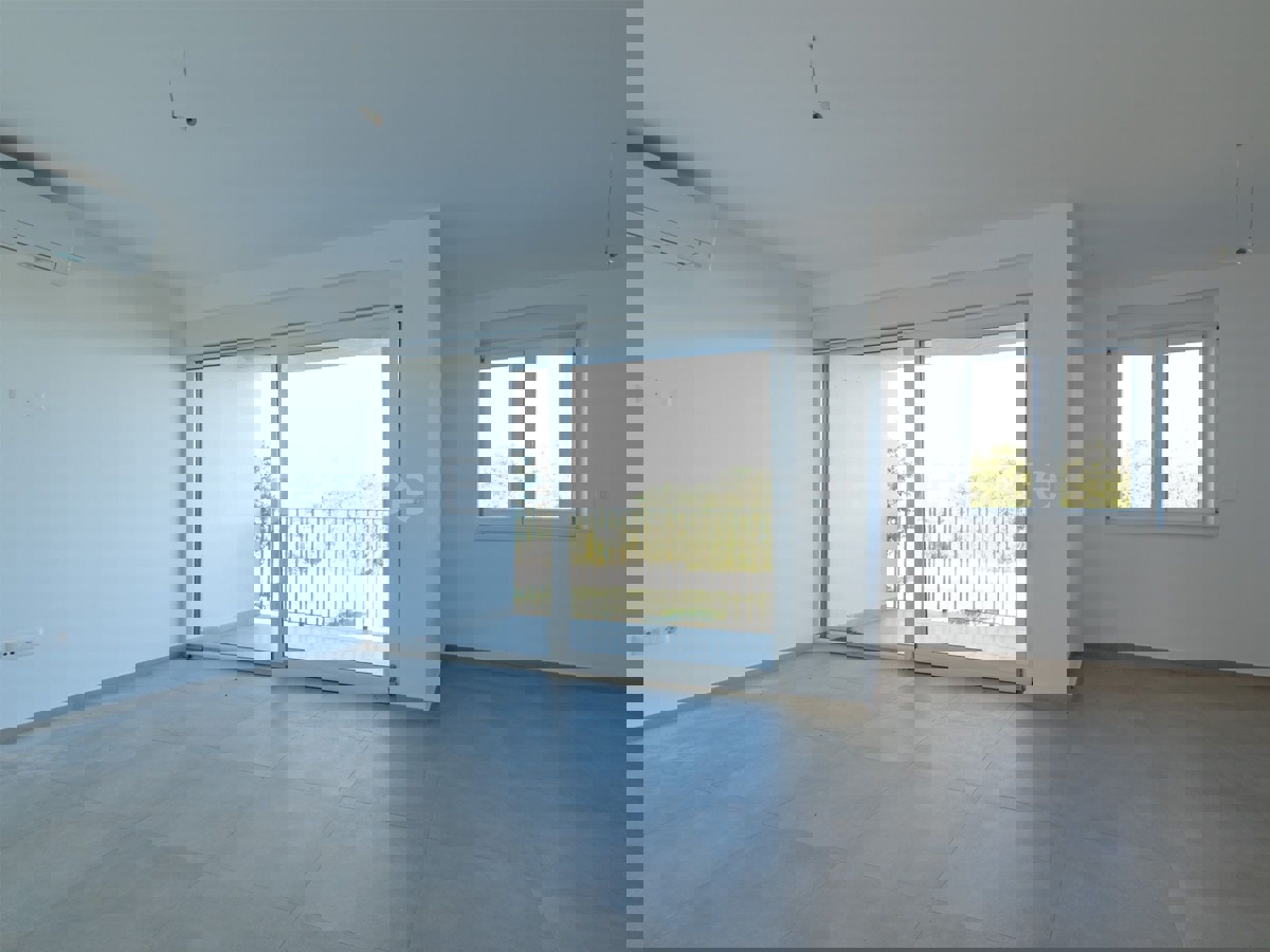 ISTRIA, vicino a Parenzo - appartamento di nuova costruzione con VISTA MARE!