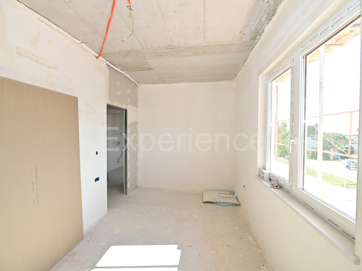 ISTRIA, Parenzo - 600 m dalla spiaggia, appartamento con 3 camere da letto in un nuovo edificio!