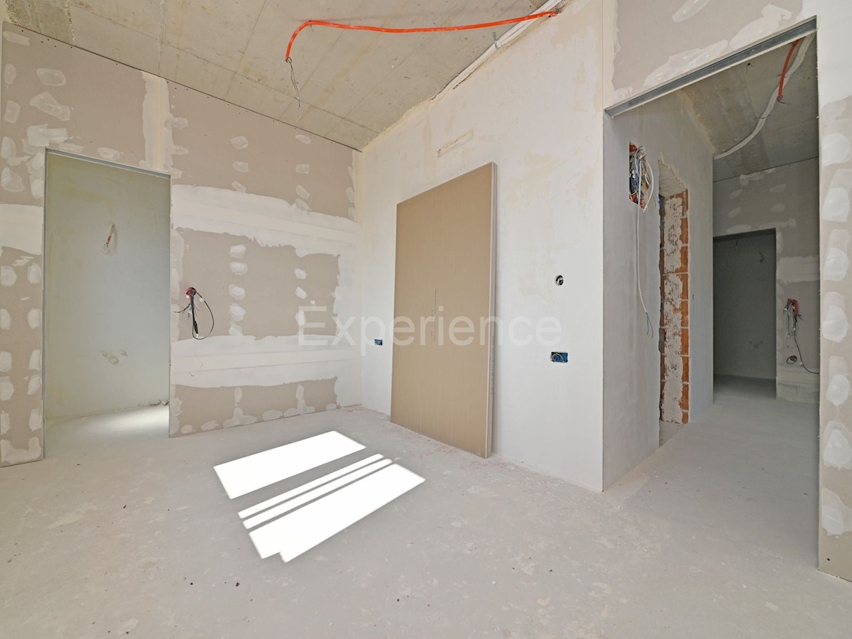 ISTRIA, Parenzo - 600 m dalla spiaggia, appartamento con 3 camere da letto in un nuovo edificio!