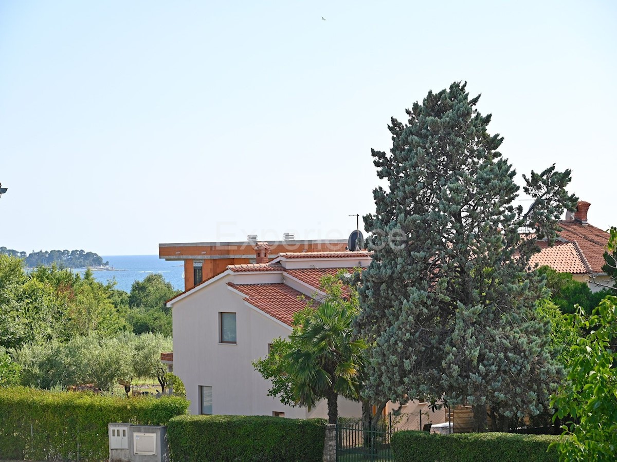 ISTRIA, Parenzo - 600 m dalla spiaggia, appartamento con 3 camere da letto in un nuovo edificio!