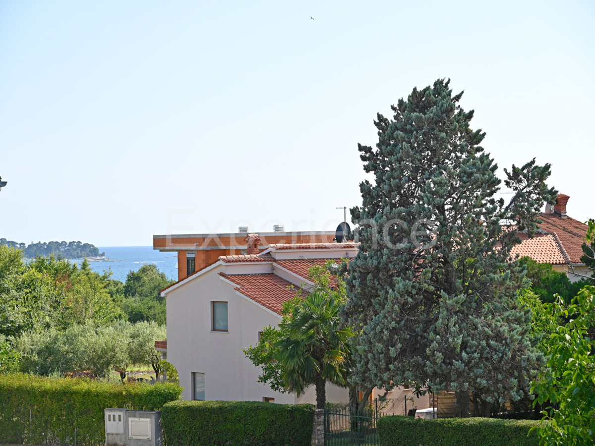 ISTRIA, Parenzo - 600 m dalla spiaggia, appartamento con 3 camere da letto in un nuovo edificio!