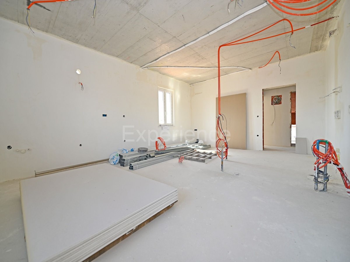 ISTRIA, Parenzo - 600 m dalla spiaggia, appartamento con 3 camere da letto in un nuovo edificio!