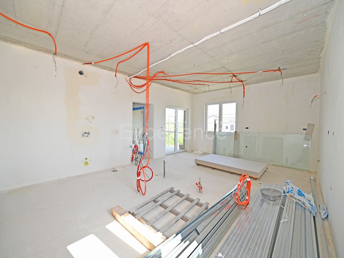 ISTRIA, Parenzo - 600 m dalla spiaggia, appartamento con 3 camere da letto in un nuovo edificio!