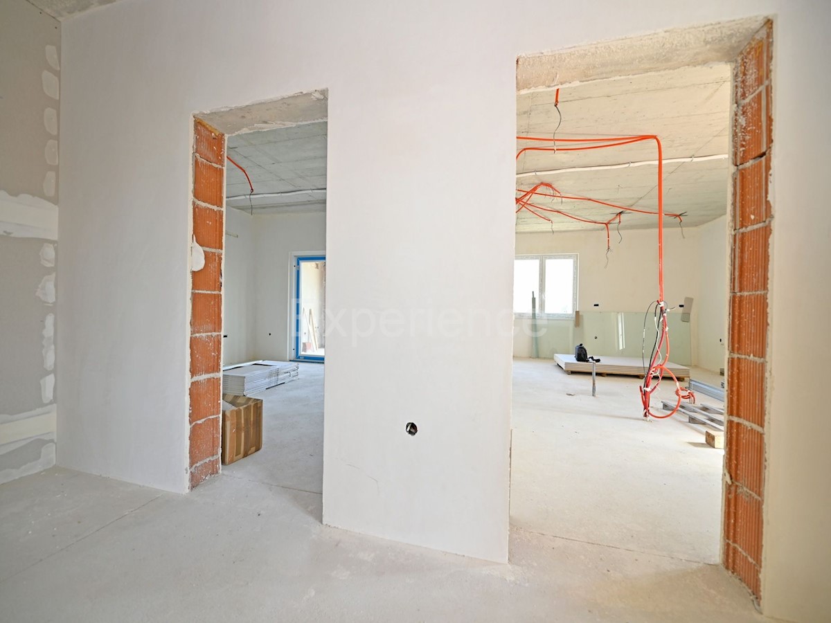 ISTRIA, Parenzo - 600 m dalla spiaggia, appartamento con 3 camere da letto in un nuovo edificio!