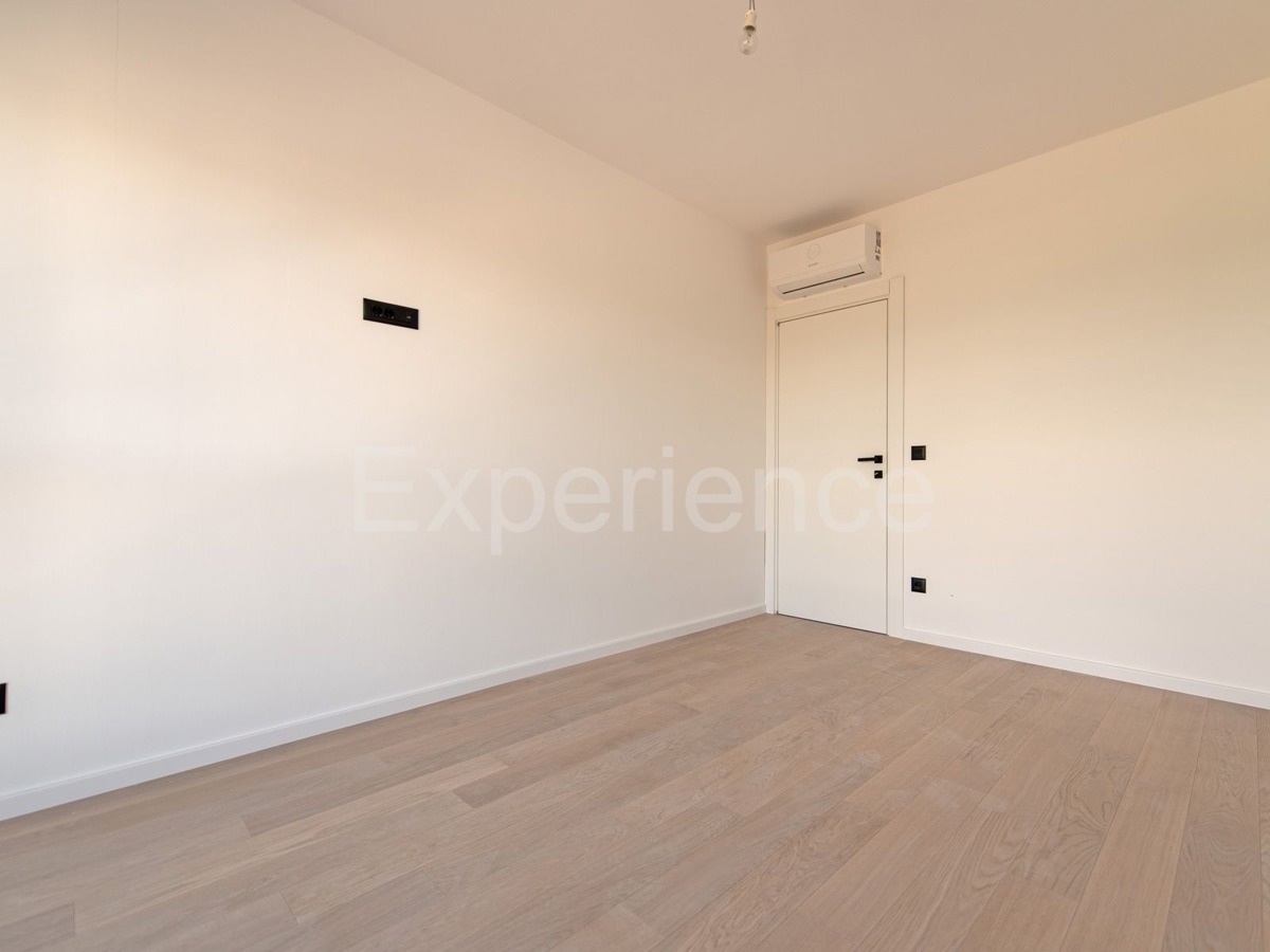 ISTRIA, Umago - appartamento in un nuovo edificio con garage, 3. piano, ASCENSORE!