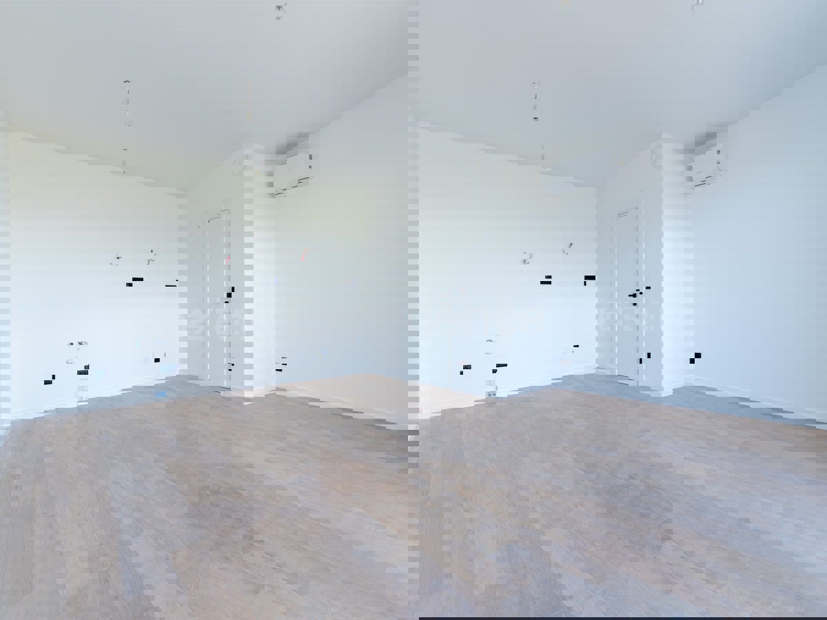 ISTRIA, Umago - appartamento in un nuovo edificio con garage, 3. piano, ASCENSORE!