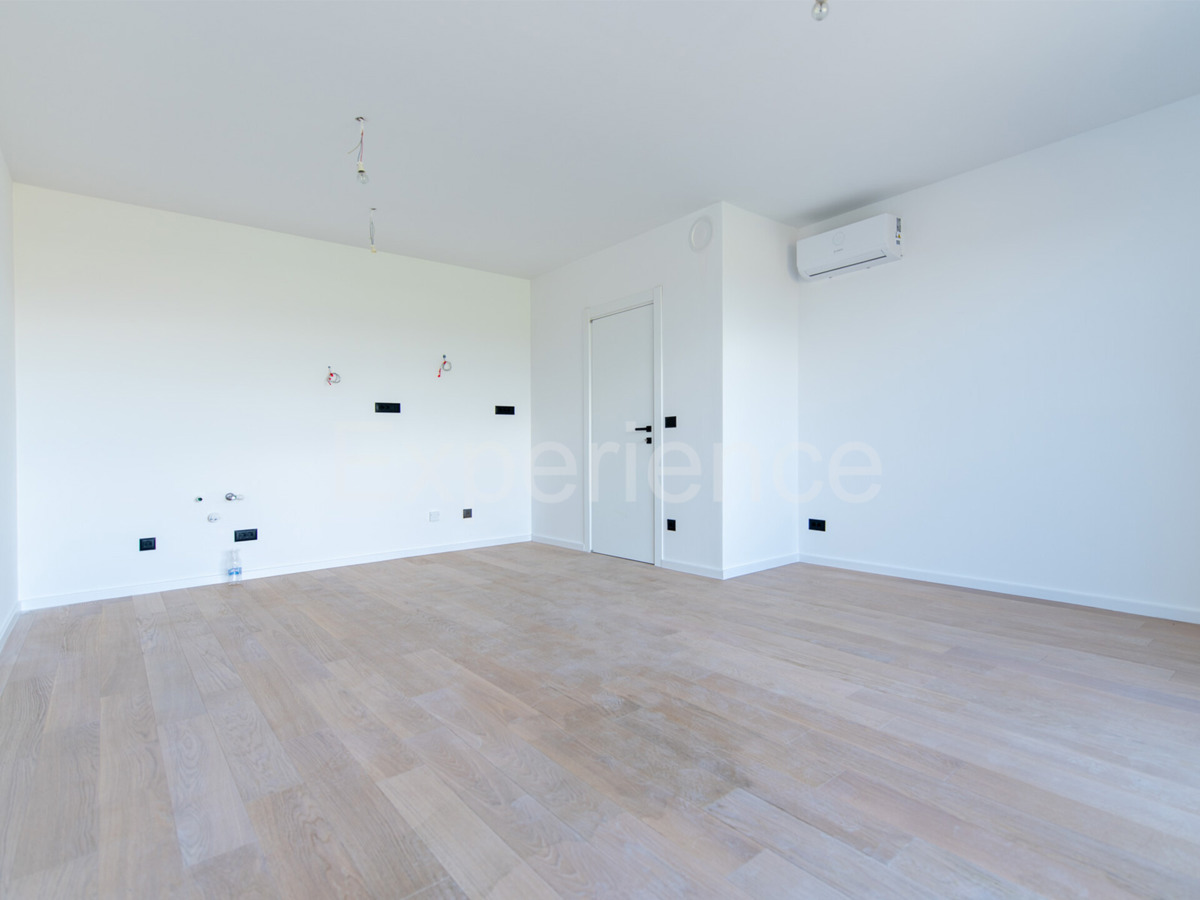 ISTRIA, Umago - appartamento in un nuovo edificio con garage, 3. piano, ASCENSORE!