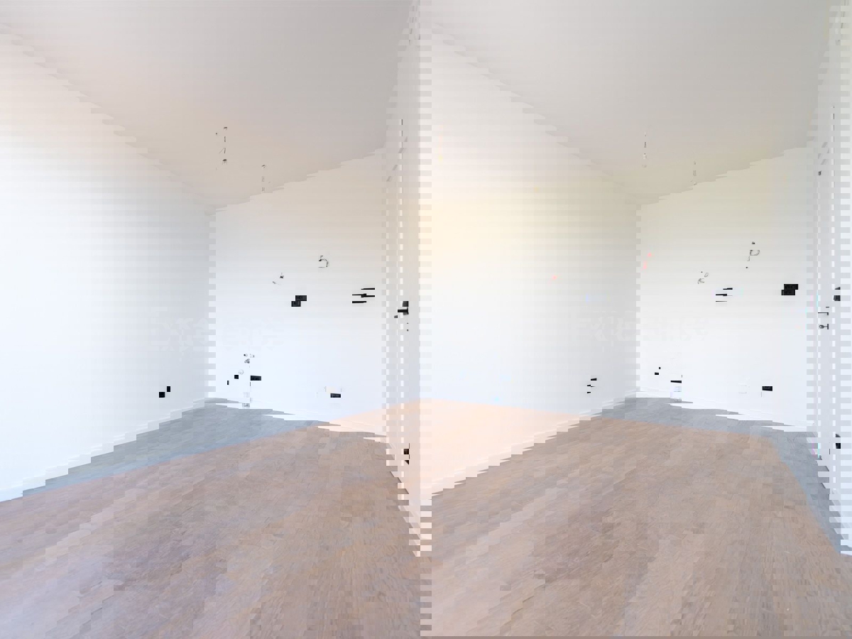 ISTRIA, Umago - appartamento in un nuovo edificio con garage, 3. piano, ASCENSORE!