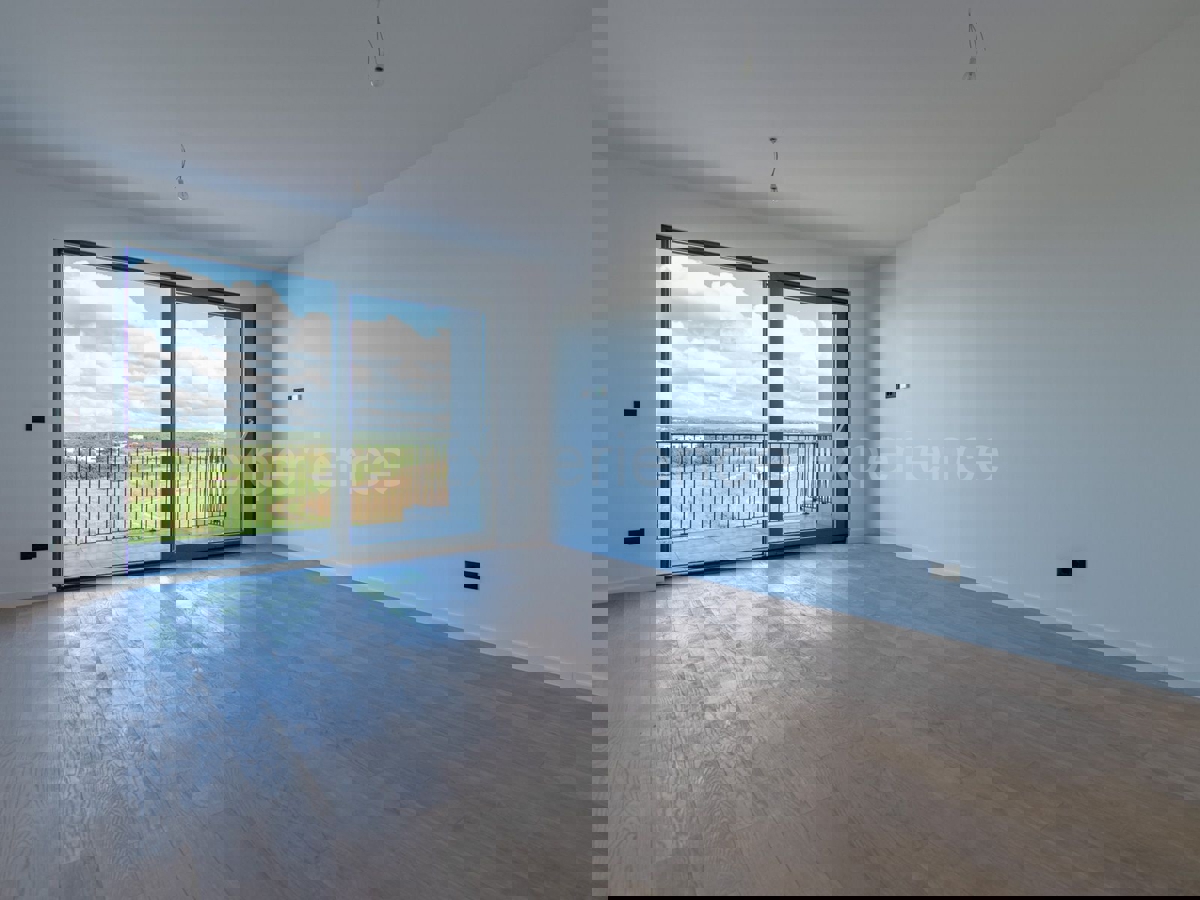 ISTRIA, Umago - appartamento in un nuovo edificio con garage, 3. piano, ASCENSORE!