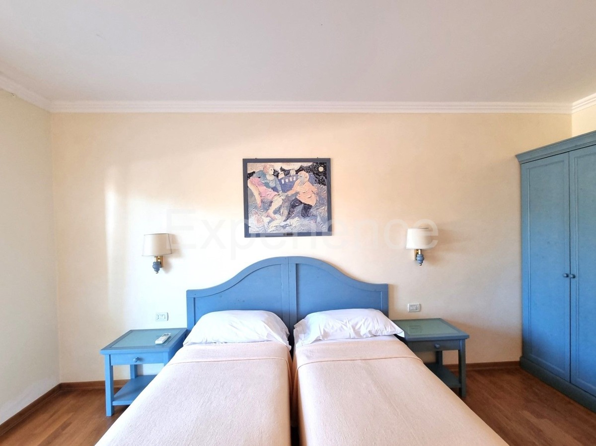 POSIZIONE ESCLUSIVA! Crveni Vrh - appartamento con spaziosa terrazza, a 130 metri dal mare!