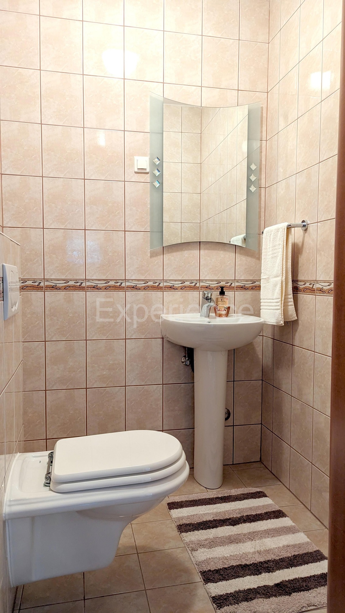 Trilocale arredato a 300 m dal mare con terrazza e garage