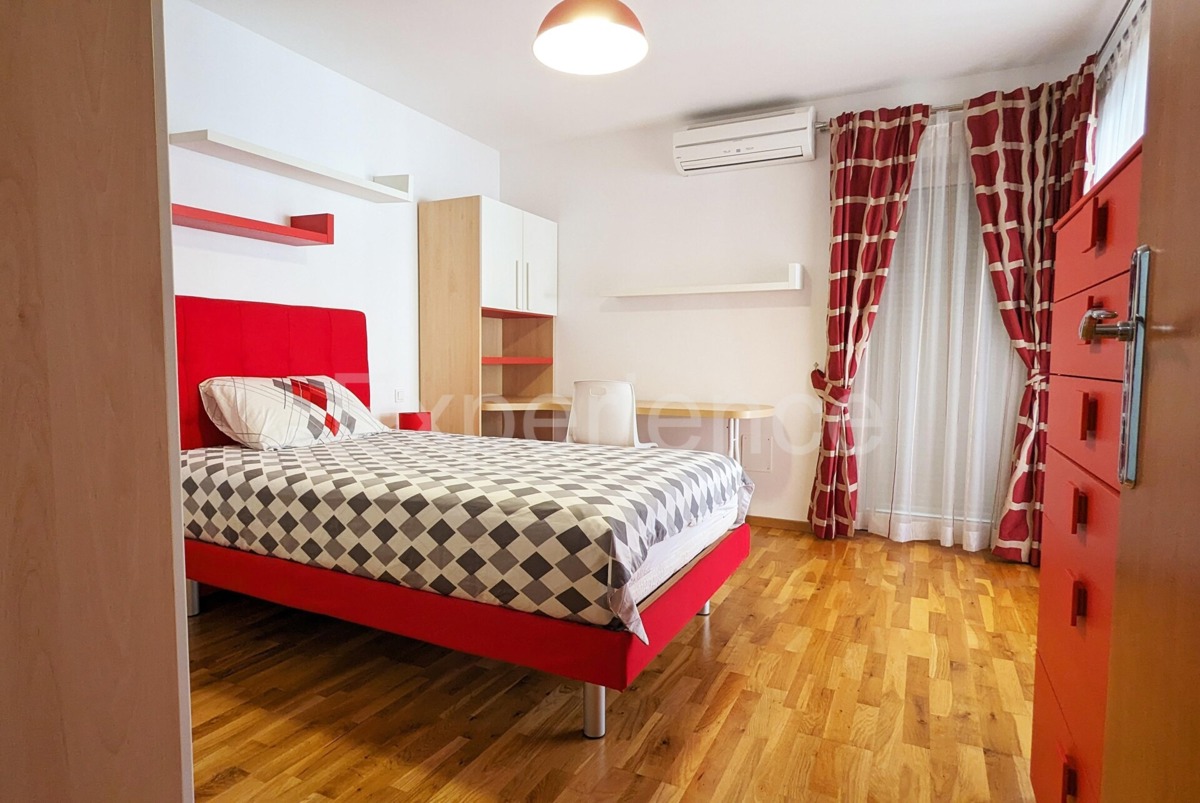 Trilocale arredato a 300 m dal mare con terrazza e garage