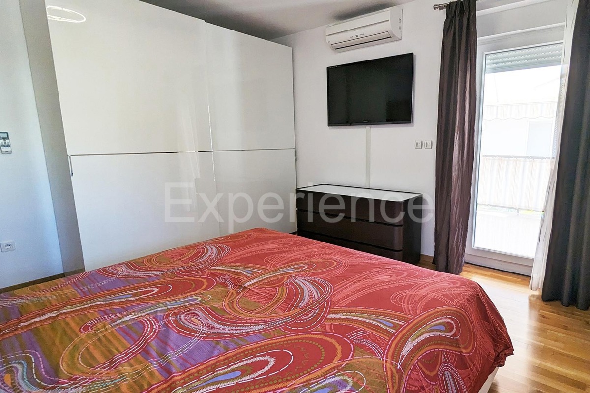 Trilocale arredato a 300 m dal mare con terrazza e garage