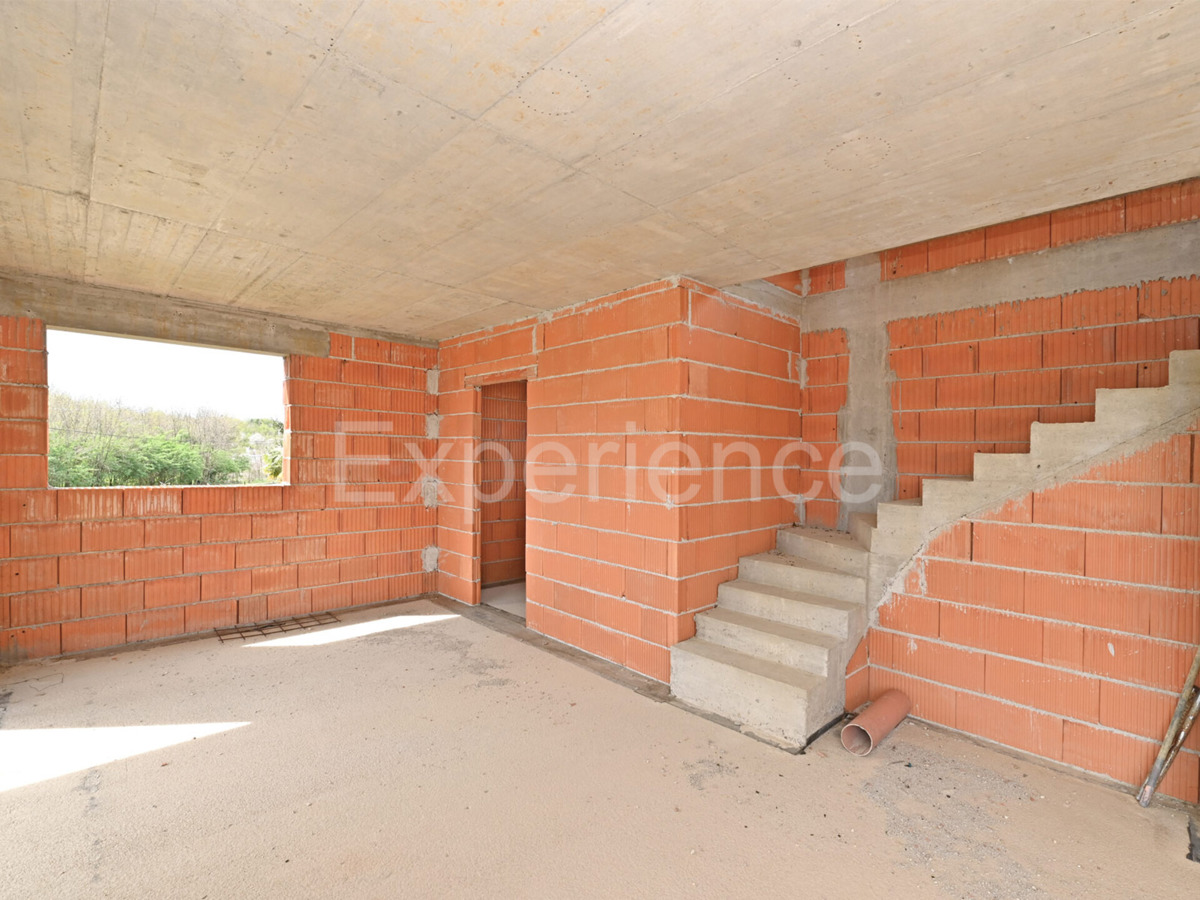 ISTRIA, Visinada: Elegante villa moderna nella fase di costruzione ROH-BAU!