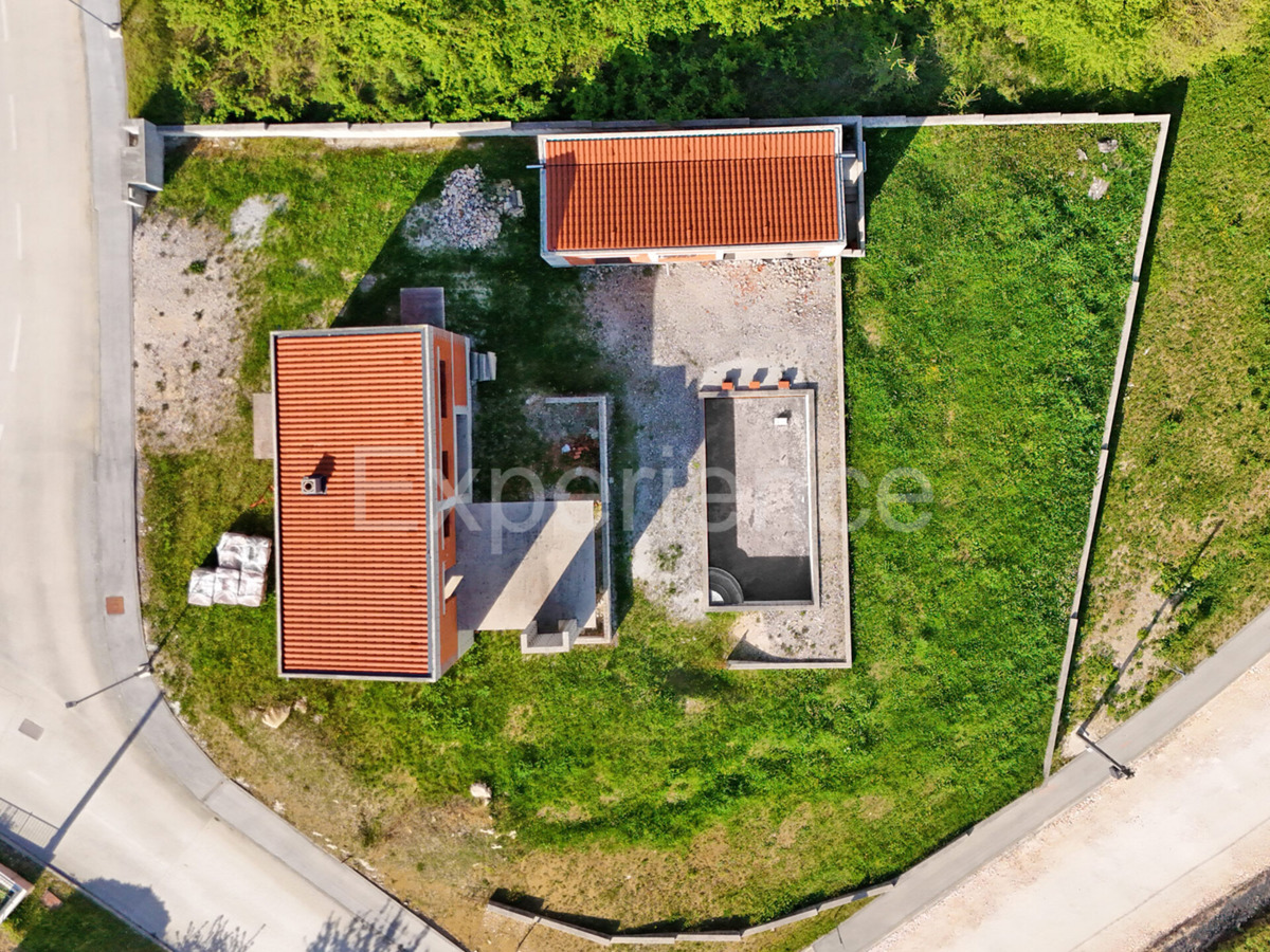 ISTRIA, Visinada: Elegante villa moderna nella fase di costruzione ROH-BAU!