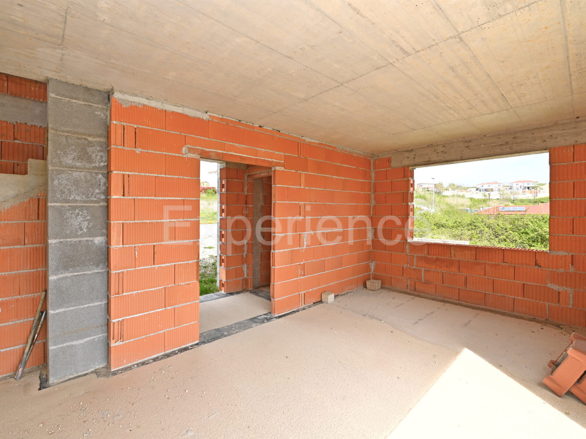 ISTRIA, Visinada: Elegante villa moderna nella fase di costruzione ROH-BAU!