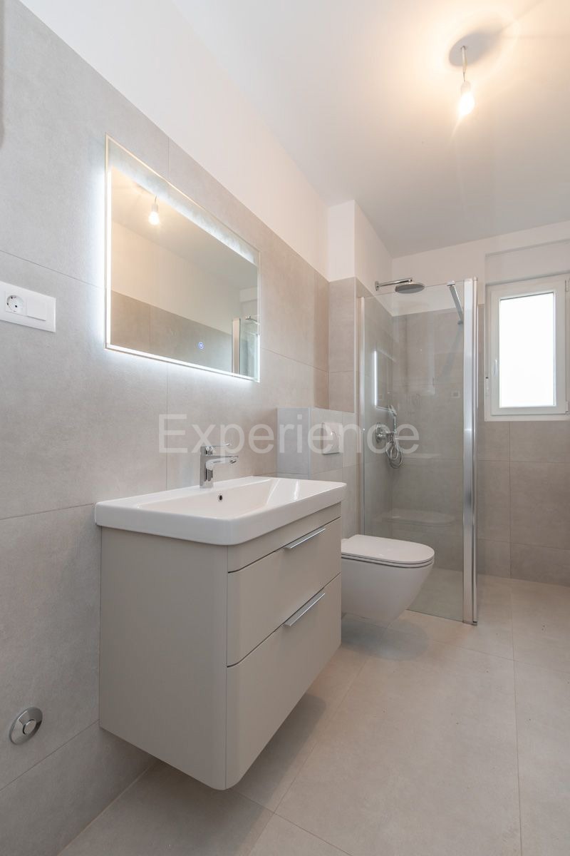 Vicino a Parenzo - a circa 1.8 km dal mare, appartamento con GIARDINO!