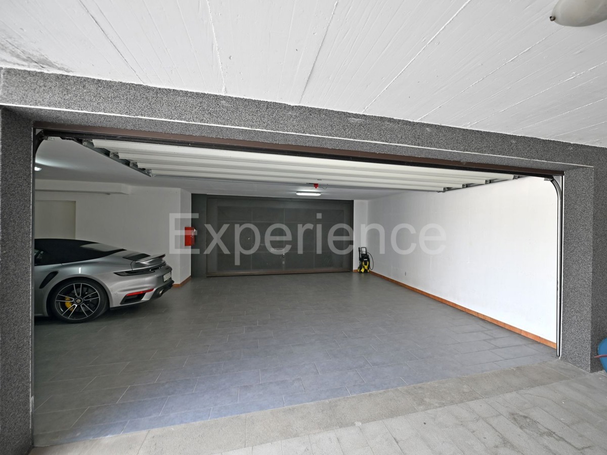 Appartamento di lusso con garage – a soli 350 m dalla spiaggia e dal centro di Parenzo!