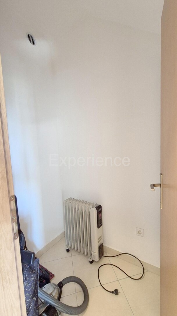 ISTRIA, vicino a Parenzo – a circa 1 km dal mare, casa bifamiliare con giardino!