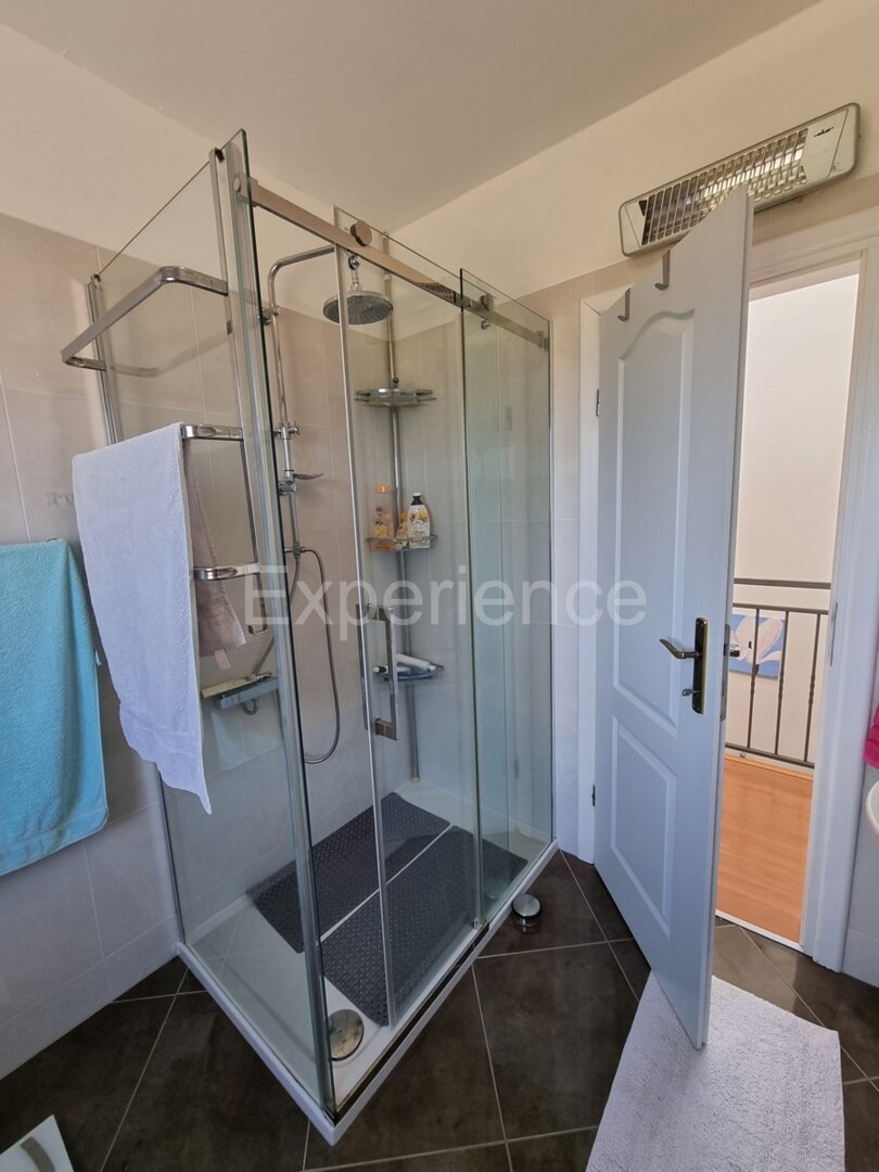 ISTRIA, vicino a Parenzo - a 2 km dal mare, attraente CASA CON GIARDINO!